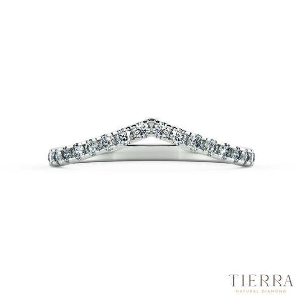 Nhẫn Eternity NCF0131 có kiểu dáng vương miện lạ mắt